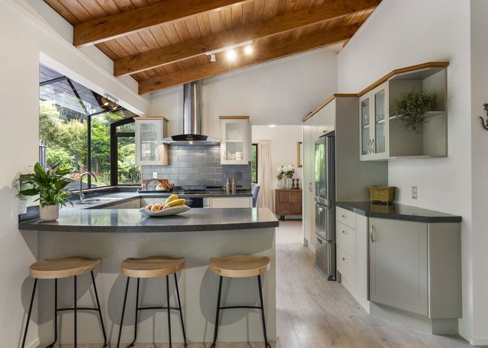  at 16 Parklands Avenue, Swanson, Auckland