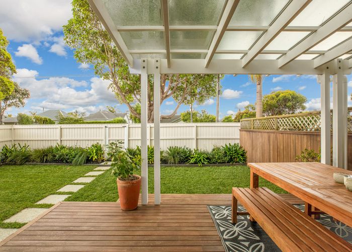  at 16 Alberta Street, Point Chevalier, Auckland