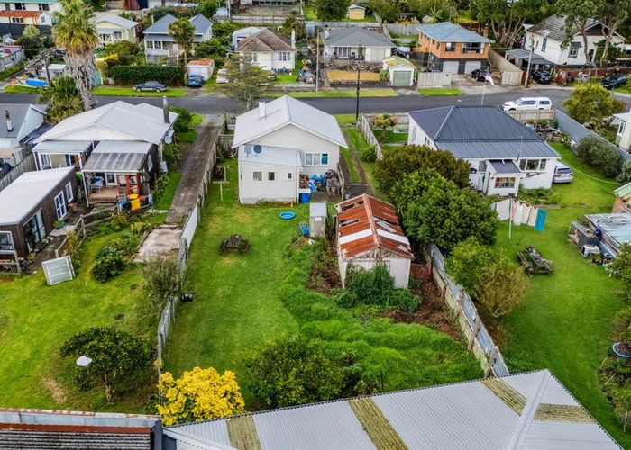  at 10 Harbour Street, Moturoa, New Plymouth, Taranaki