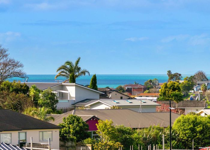  at 12 Surf View Crescent, Red Beach, Red Beach