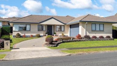 at 11 John Brooke Crescent, East Tamaki Heights, Auckland