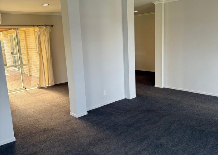  at 62 Sandwick Drive, Weymouth, Manukau City, Auckland