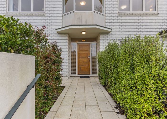  at 2 Dover Place, Remuera, Auckland City, Auckland