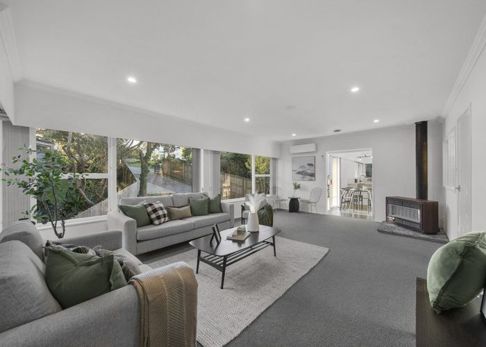  at 53 Cyclarama Crescent, Massey, Waitakere City, Auckland
