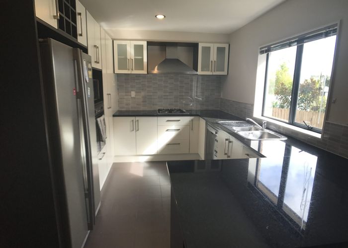  at 28b Roberts Road, Glenfield, North Shore City, Auckland