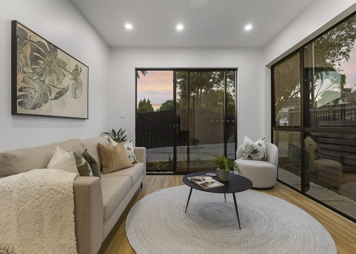  at 10C Bagnall Avenue, Point England, Auckland City, Auckland