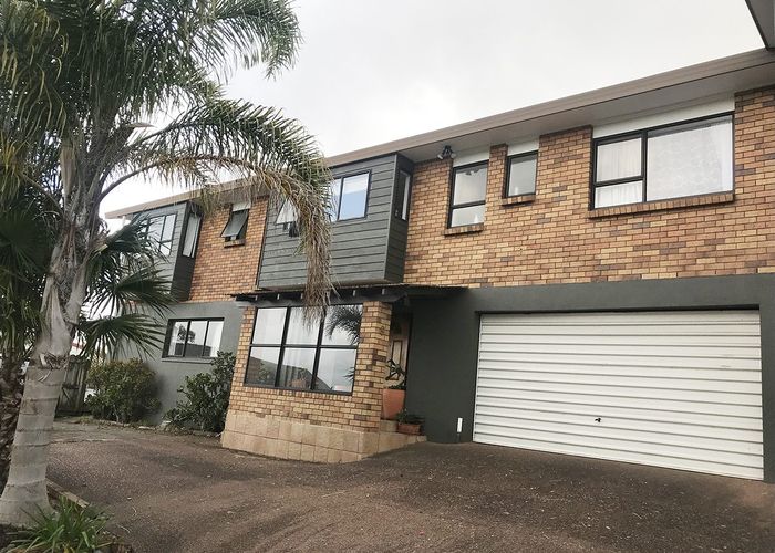  at 9 Cambric Place, Botany Downs, Manukau City, Auckland