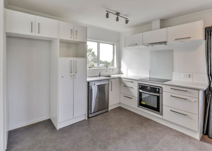  at 21 Cedar Heights Avenue, Massey, Waitakere City, Auckland