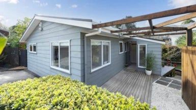  at 34A Pokapu Street, Titirangi, Auckland