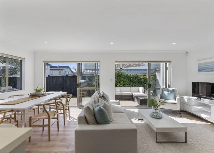  at 15 Magma Crescent, Stonefields, Auckland
