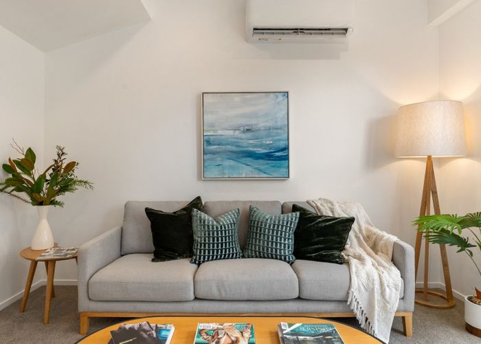  at 17 Ara Paripari, Tawa, Wellington, Wellington