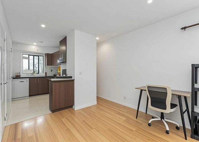  at 33/10-26 John Jennings Drive, Oteha, North Shore City, Auckland