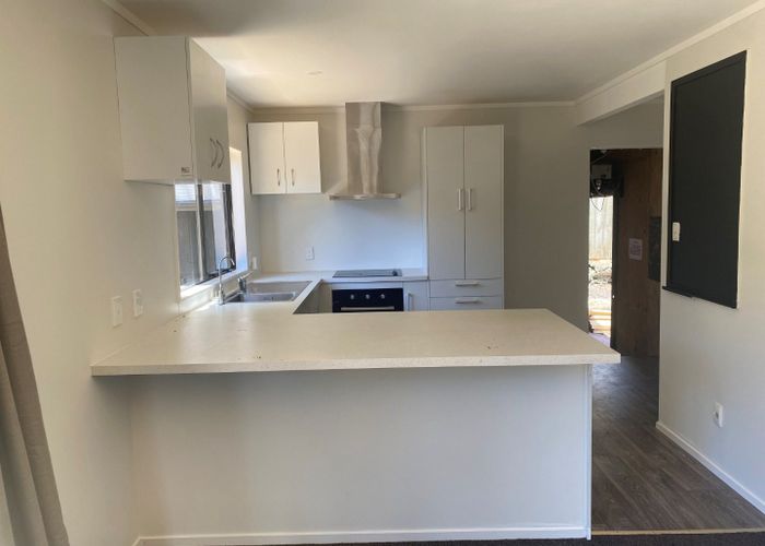  at 21 a Gibbs Crescent, Papakura, Papakura, Auckland
