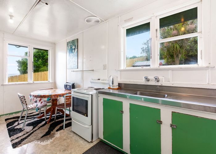  at 15 Northumberland Street, Cannons Creek, Porirua, Wellington