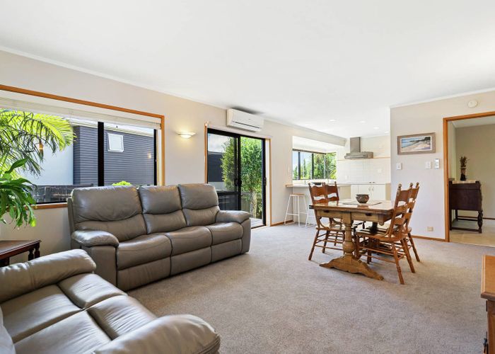  at 2/109 Litten Road, Cockle Bay, Manukau City, Auckland