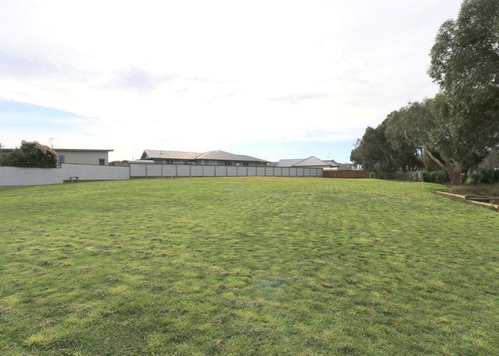  at 42 Glenroy Park Drive, Waikiwi, Invercargill, Southland