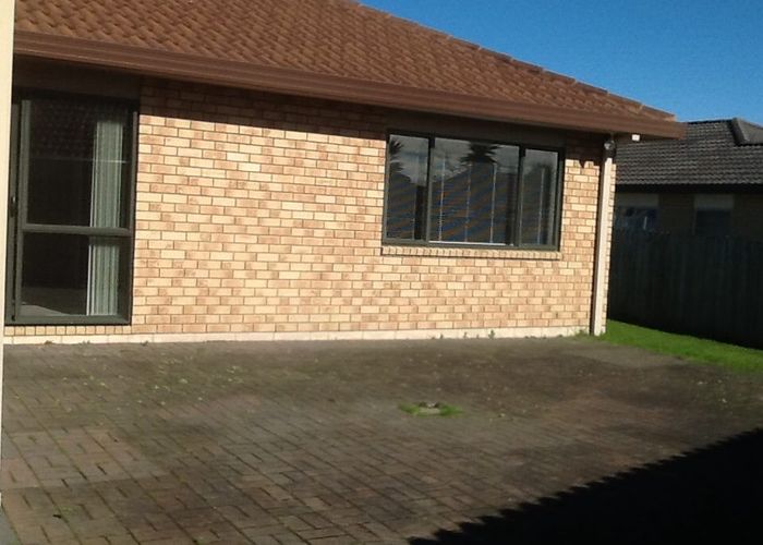 at 17 Newinn Crescent, East Tamaki Heights, Auckland