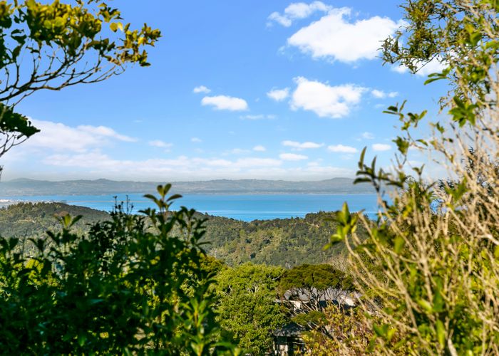  at 910 West Coast Rd, Waiatarua, Waitakere