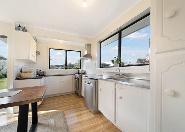  at 4 Falkirk Street, Blockhouse Bay, Auckland City, Auckland
