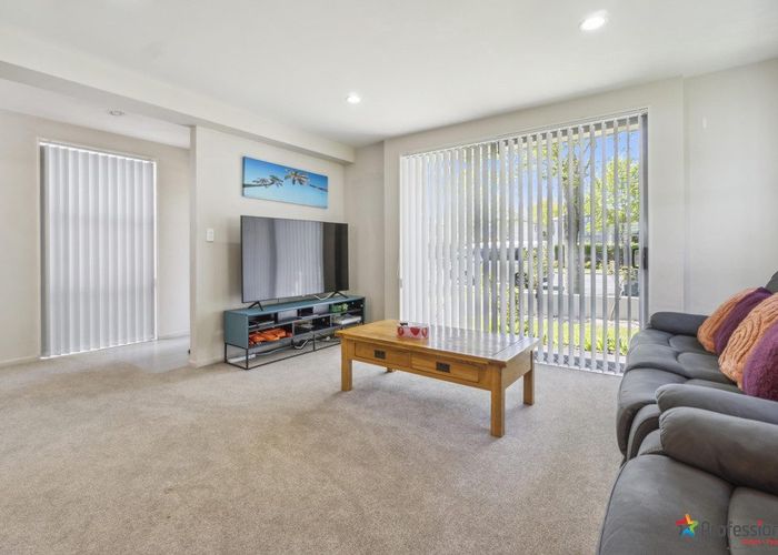  at 192 Porchester Road, Takanini, Auckland