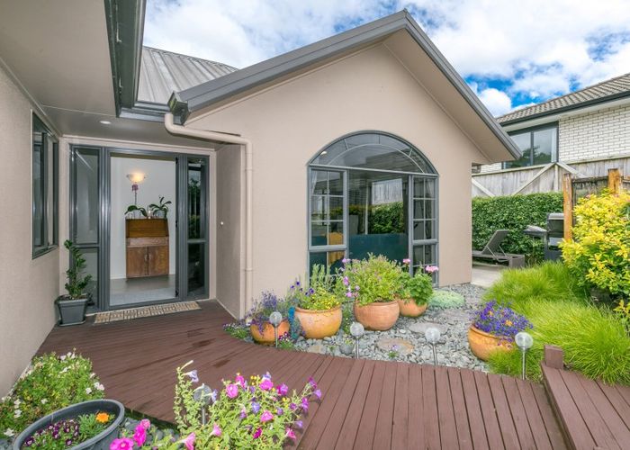  at 71 Ayrshire Drive, Grandview Heights, Hamilton