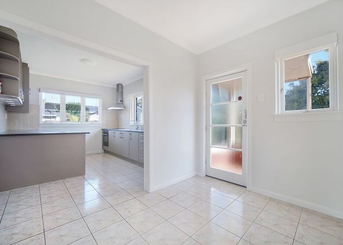  at 3 Invermay Avenue, Mount Roskill, Auckland City, Auckland
