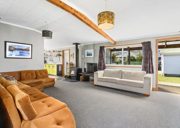  at 176 Commercial Street, Takaka