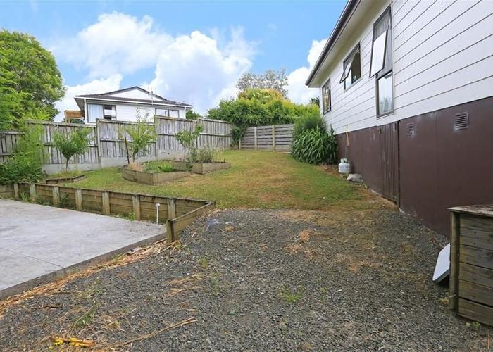  at 82 Glen Road, Ranui, Waitakere City, Auckland