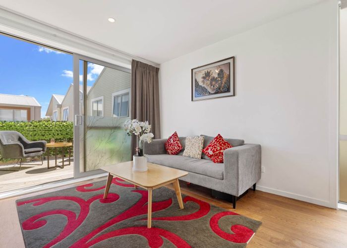  at 33 Helen Jenepher Lane, Mount Wellington, Auckland City, Auckland