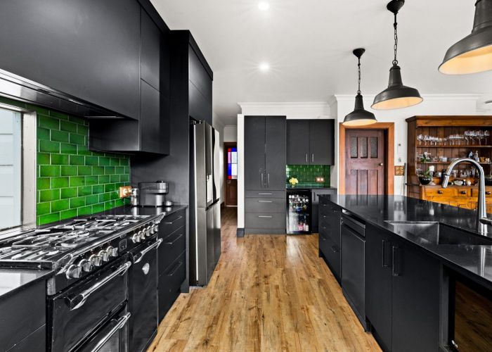  at 12 Farndon Road, Clive, Hastings