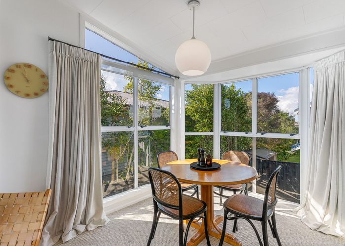  at 1/6 Tyne Road, Forrest Hill, North Shore City, Auckland