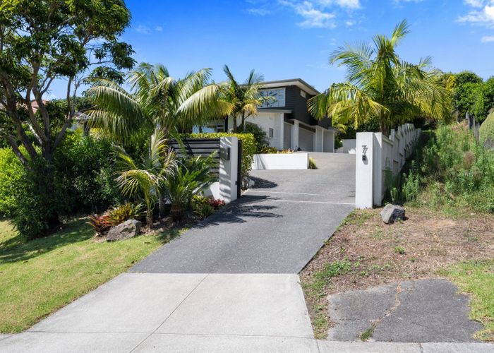  at 7 Trident Place, Shelly Park, Auckland