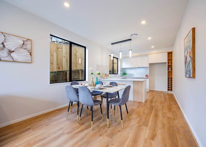  at 11A Banyan Drive, Totara Heights, Manukau City, Auckland