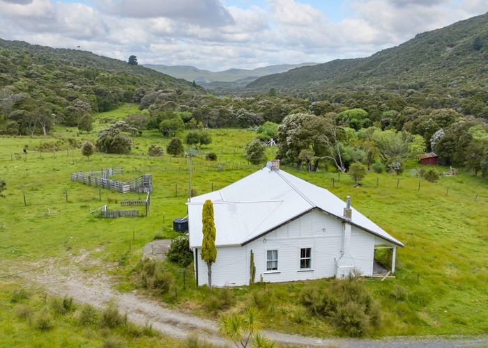  at 418 Kaiwaka Road, Martinborough, South Wairarapa, Wellington