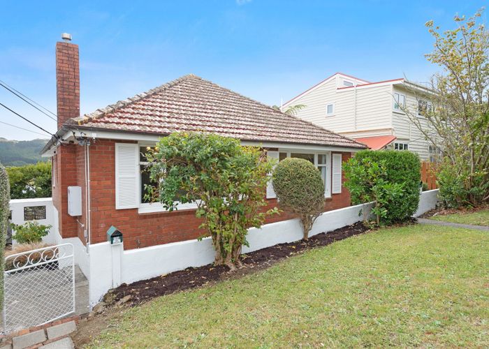  at 19 Woburn Road, Northland, Wellington