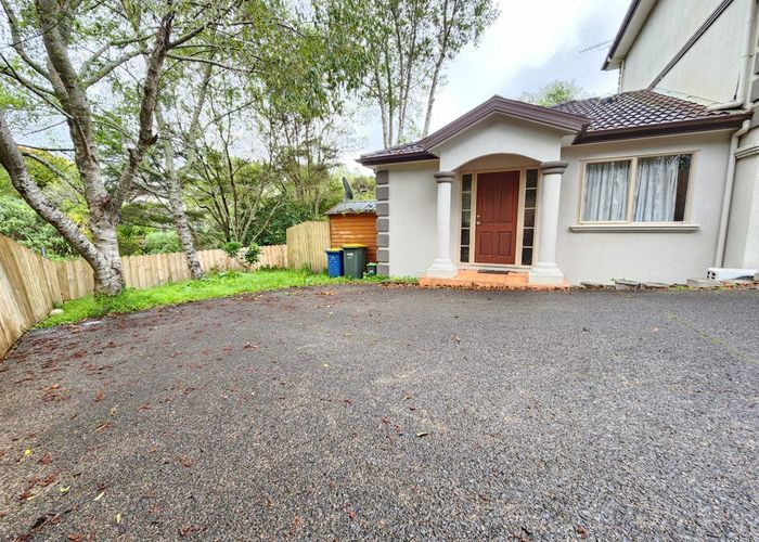  at 2 Summerfield Lane, Albany, Auckland