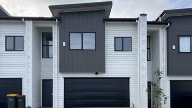  at 5/11 Rengarenga Rise, Fairview Heights, Auckland