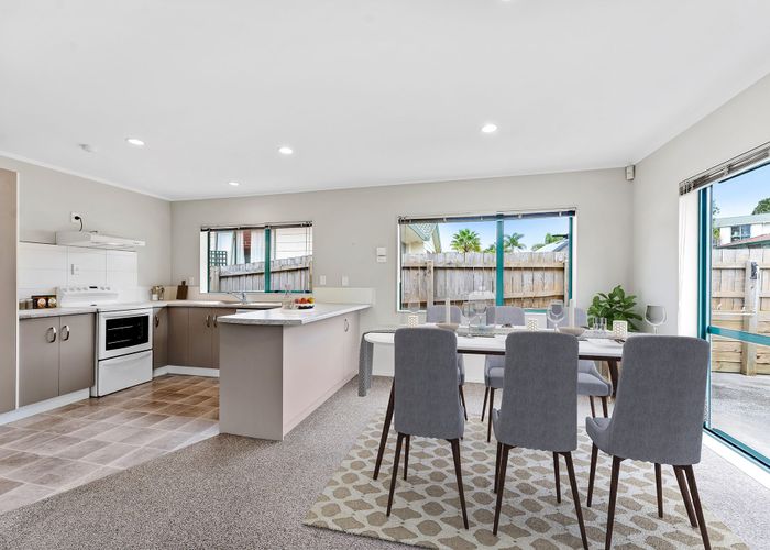  at 1/52 Donald Street, Stanmore Bay, Whangaparaoa