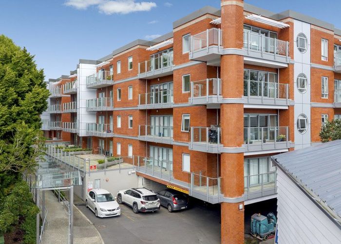  at 305/4 Wagener Place, Mount Albert, Auckland City, Auckland