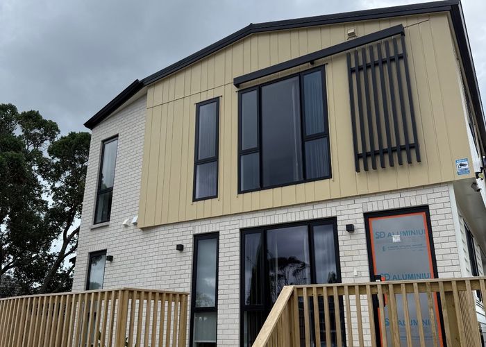  at 4 Chatsworth Crescent, Pakuranga Heights, Manukau City, Auckland