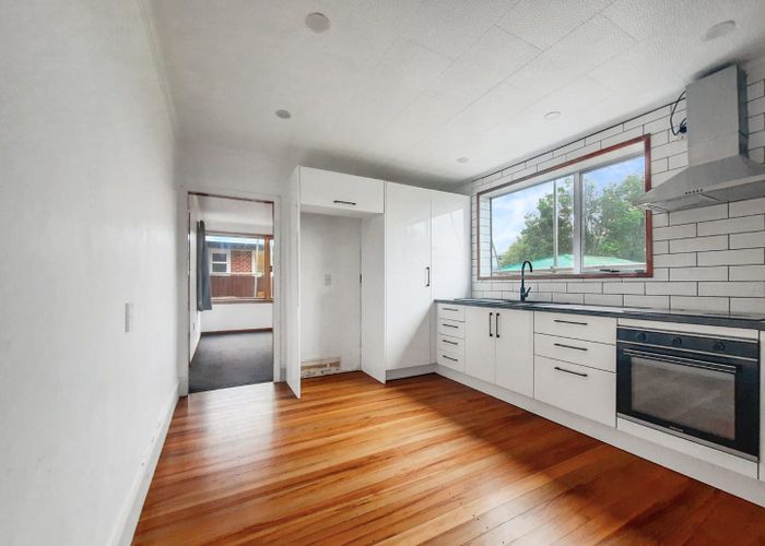  at 4 Oakdale Street, Avonhead, Christchurch City, Canterbury