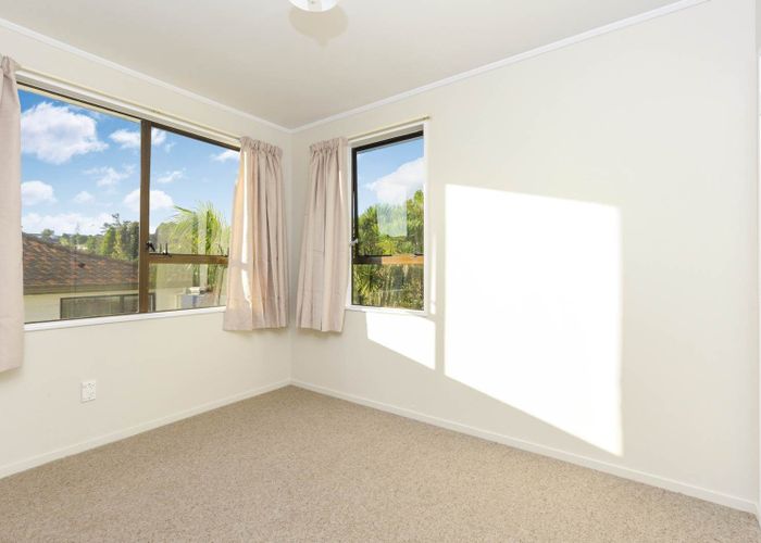  at 190 Solar Road, Glen Eden, Waitakere City, Auckland