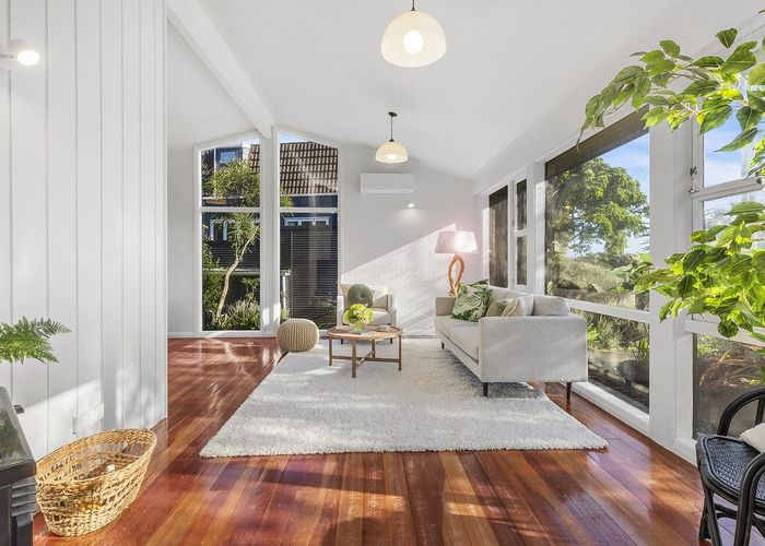  at 44 Kahu Road, Paremata, Porirua, Wellington
