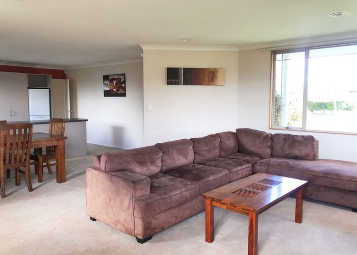  at 8 Maidstone Place, Rototuna North, Hamilton
