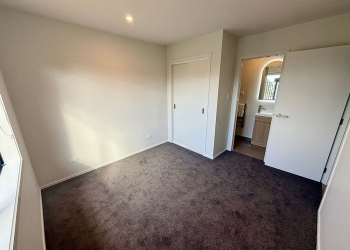  at 3/506 Glenfield Road, Bayview, North Shore City, Auckland