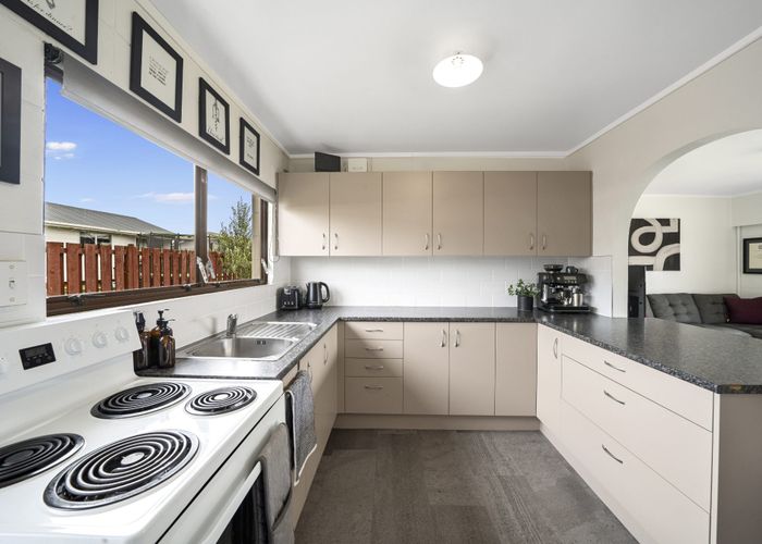  at 2/51 Browns Road, Manurewa, Manukau City, Auckland