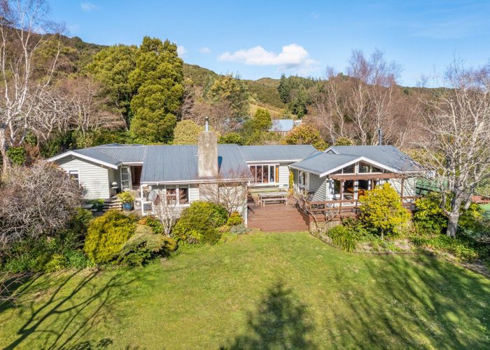  at 1031 Blue Mountains Road, Blue Mountains, Upper Hutt, Wellington