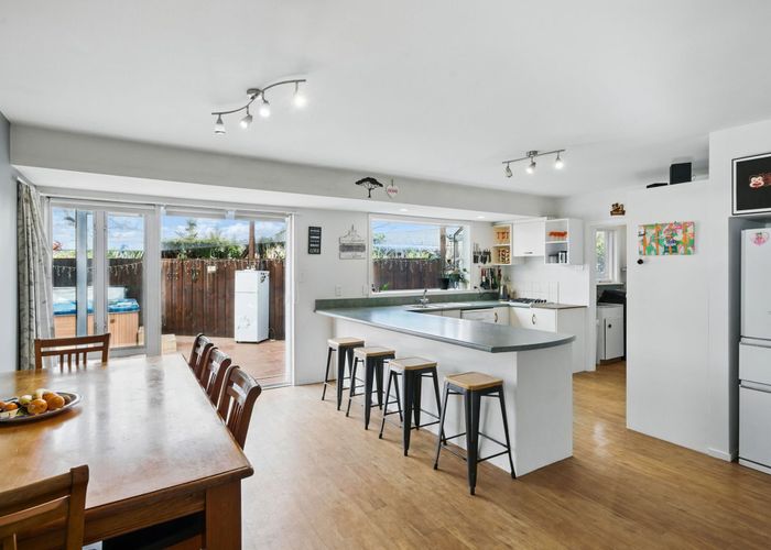  at 54 Harris Crescent, Papanui, Christchurch City, Canterbury
