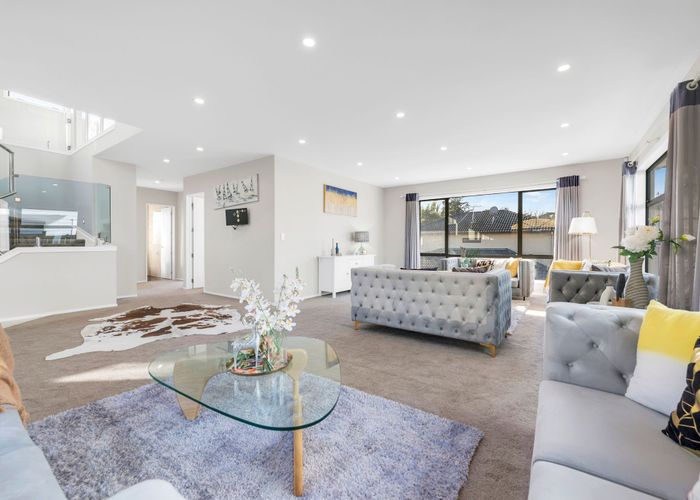  at 18 Shelby Lane, Flat Bush, Auckland