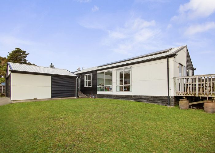  at 11 Otonga Heights, Maungaraki, Lower Hutt, Wellington